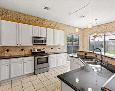 6203 Dove Fern Court - Photo Thumbnail 14