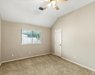 6203 Dove Fern Court - Photo Thumbnail 24