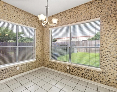 6203 Dove Fern Court - Photo Thumbnail 17