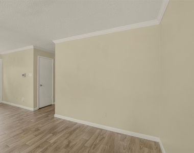 3638 Village Grove Drive - Photo Thumbnail 23