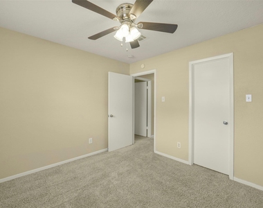 3638 Village Grove Drive - Photo Thumbnail 41