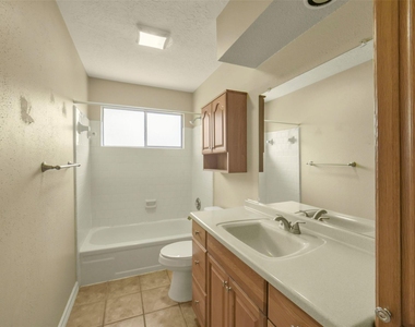 3638 Village Grove Drive - Photo Thumbnail 36