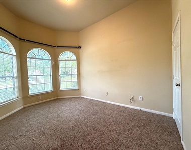3221 River Birch Drive - Photo Thumbnail 14