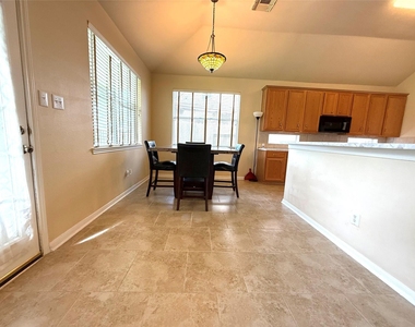 3221 River Birch Drive - Photo Thumbnail 10