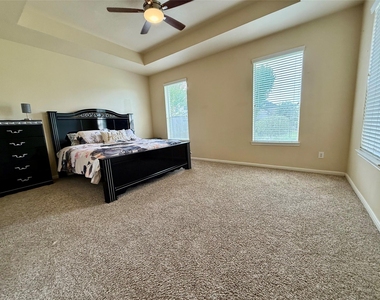 3221 River Birch Drive - Photo Thumbnail 11