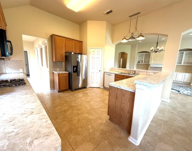3221 River Birch Drive - Photo Thumbnail 7