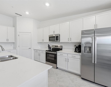 17500 Opal Sand Drive - Photo Thumbnail 9