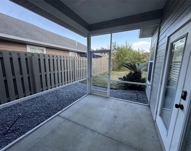 8390 Sw 78th Road - Photo Thumbnail 11