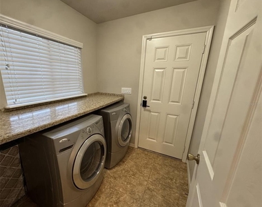 8390 Sw 78th Road - Photo Thumbnail 10
