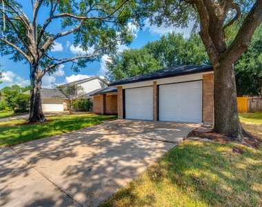 9002 Enchanted Forest Drive - Photo Thumbnail 1