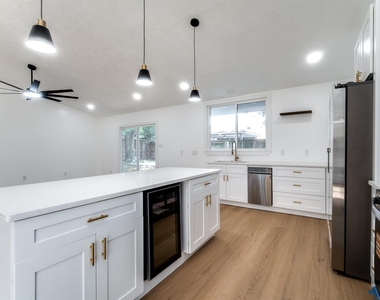 9002 Enchanted Forest Drive - Photo Thumbnail 18