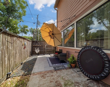 11020 Little John Way - Photo Thumbnail 32