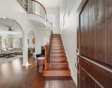 11020 Little John Way - Photo Thumbnail 16