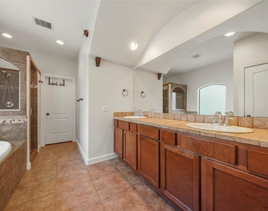 11020 Little John Way - Photo Thumbnail 26