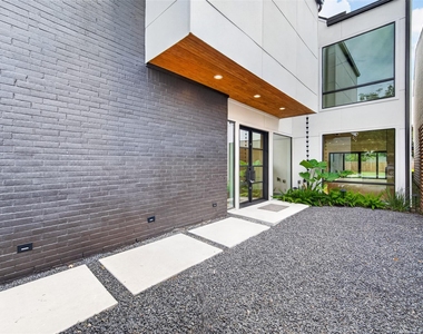 1508 Woodvine Drive - Photo Thumbnail 2
