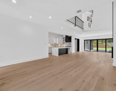 1508 Woodvine Drive - Photo Thumbnail 4