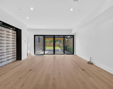 1508 Woodvine Drive - Photo Thumbnail 6