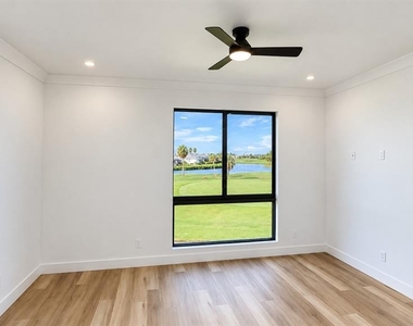 3609 Bal Harbor Boulevard - Photo Thumbnail 12