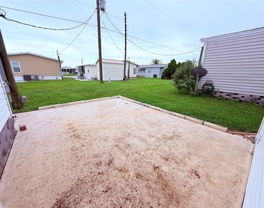 3683 Stockton - Photo Thumbnail 17