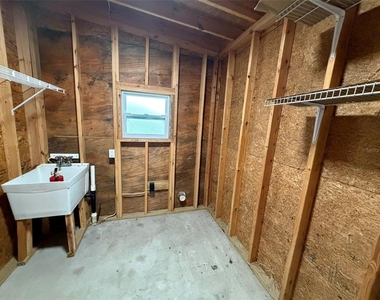 3683 Stockton - Photo Thumbnail 15