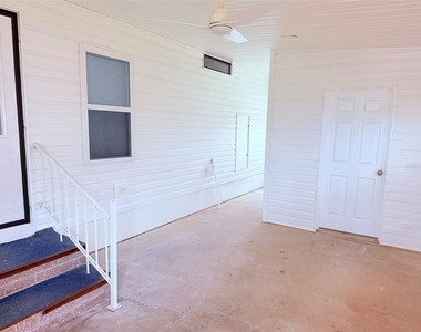 3683 Stockton - Photo Thumbnail 18