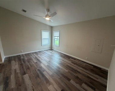 3683 Stockton - Photo Thumbnail 8