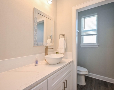 4746 Mallow Street E - Photo Thumbnail 19