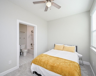 4746 Mallow Street E - Photo Thumbnail 14