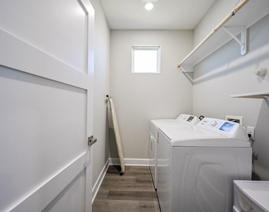 4746 Mallow Street E - Photo Thumbnail 20