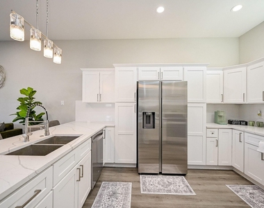 4746 Mallow Street E - Photo Thumbnail 7