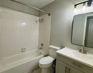 2025 Augusta Drive - Photo Thumbnail 13
