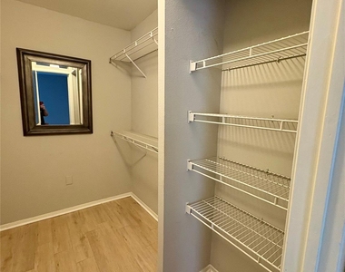 2025 Augusta Drive - Photo Thumbnail 14