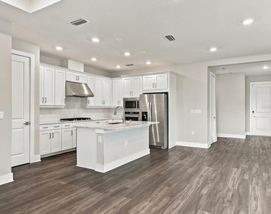 18519 Dayspring Place - Photo Thumbnail 14