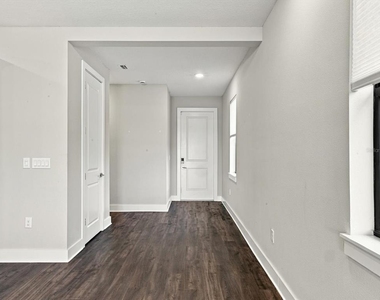 18519 Dayspring Place - Photo Thumbnail 5