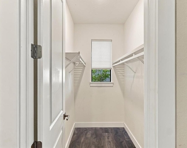 18519 Dayspring Place - Photo Thumbnail 21