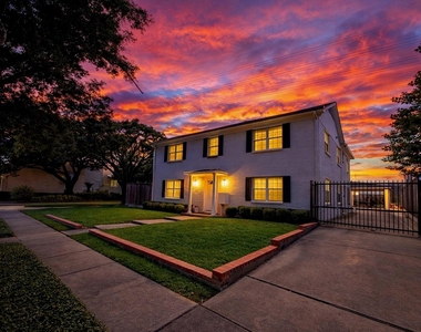 2126 Banks Street - Photo Thumbnail 38