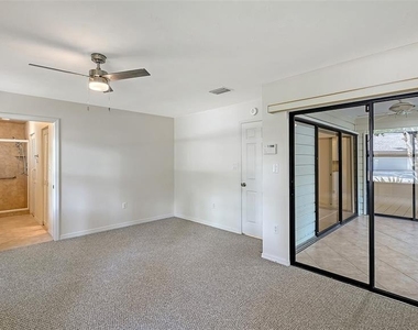 4799 Oak Forest Drive W - Photo Thumbnail 22