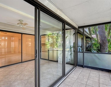4799 Oak Forest Drive W - Photo Thumbnail 13