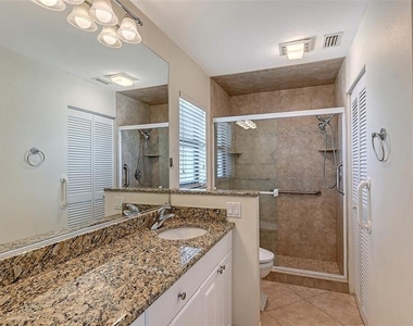 4799 Oak Forest Drive W - Photo Thumbnail 20