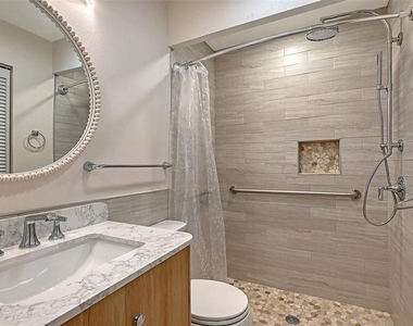 4799 Oak Forest Drive W - Photo Thumbnail 30