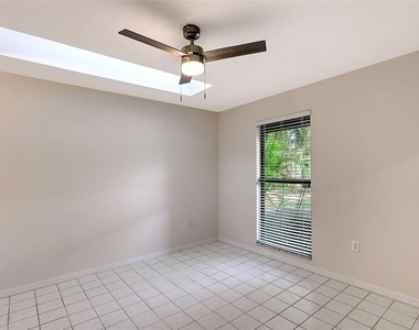 4799 Oak Forest Drive W - Photo Thumbnail 25
