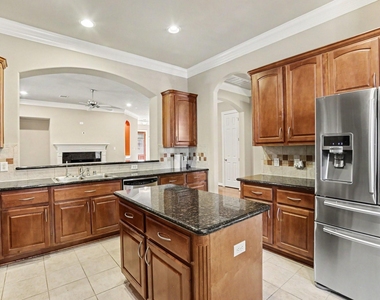 1502 Olive Place - Photo Thumbnail 8