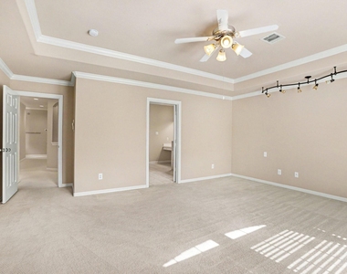 1502 Olive Place - Photo Thumbnail 10