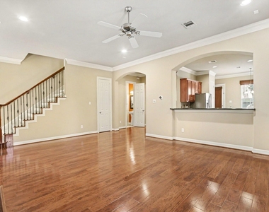 1502 Olive Place - Photo Thumbnail 2