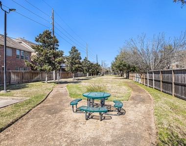1502 Olive Place - Photo Thumbnail 22