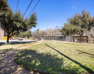 1502 Olive Place - Photo Thumbnail 21
