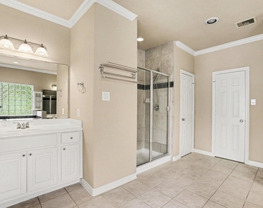 1502 Olive Place - Photo Thumbnail 12
