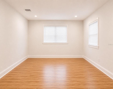 108 Mission Hills Avenue - Photo Thumbnail 14