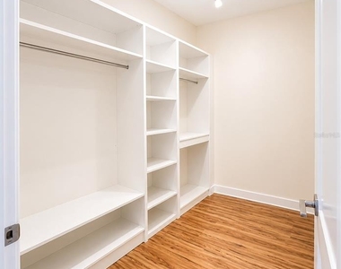 108 Mission Hills Avenue - Photo Thumbnail 8