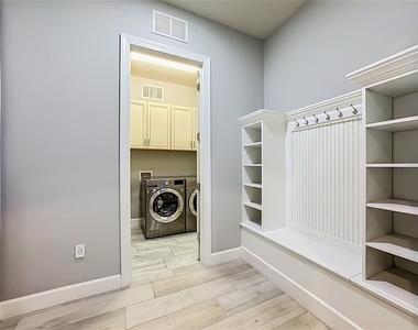11824 Blue Hill Trail - Photo Thumbnail 28